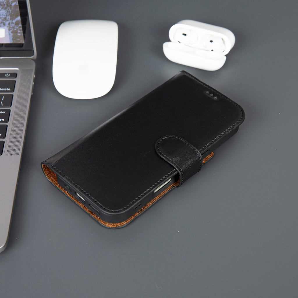 Casper iPhone 17 Leather Wallet Case – MagSafe Compatible
